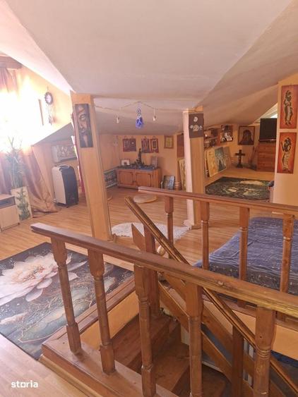 Casă cu 3 camere în 1 Mai