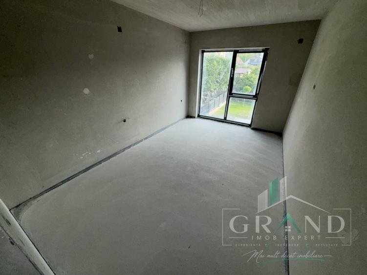 Apartament cu 4 camere semidecomandat în Andrei Mureșanu