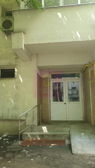 Apartament cu 3 camere decomandat în Pantelimon