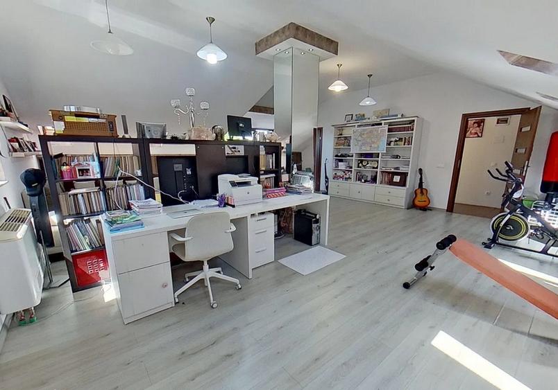 Casă individuală cu 5 camere cu Canalizare în Bucureștii Noi