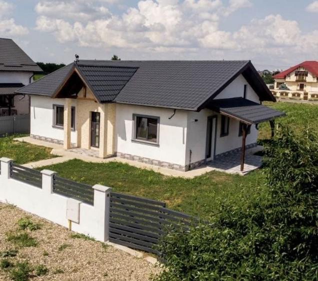 Casă cu 3 camere în Horia