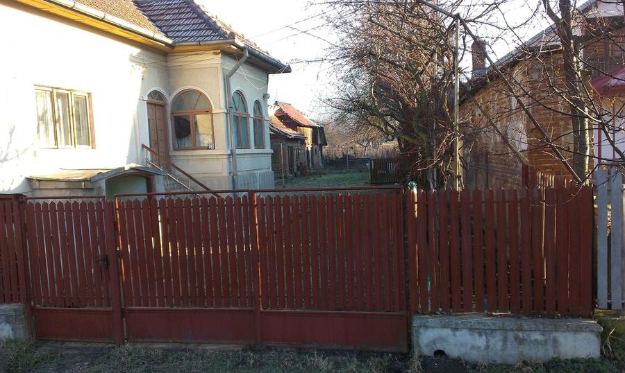 Casă cu 2 camere în Argeșani