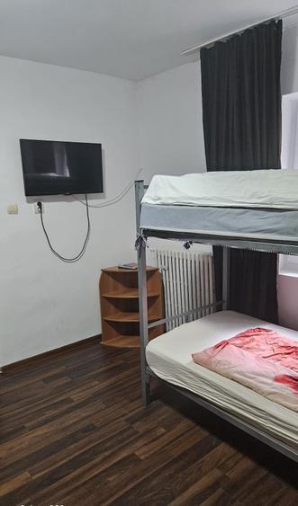 Casă cu 4 camere cu Teren 450 Mp în Central