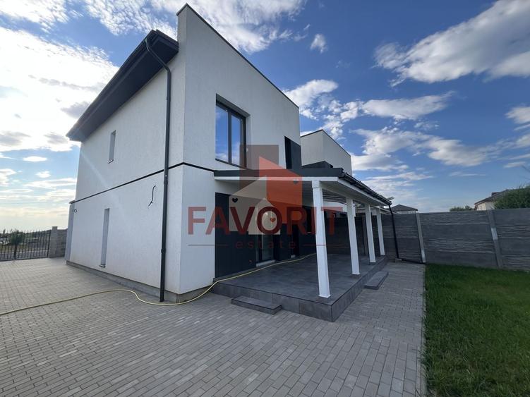 Duplex cu 4 camere cu Canalizare în Giroc