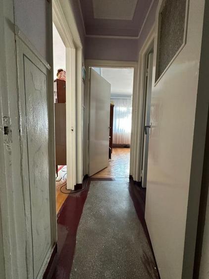 Apartament cu 3 camere decomandat în Obor