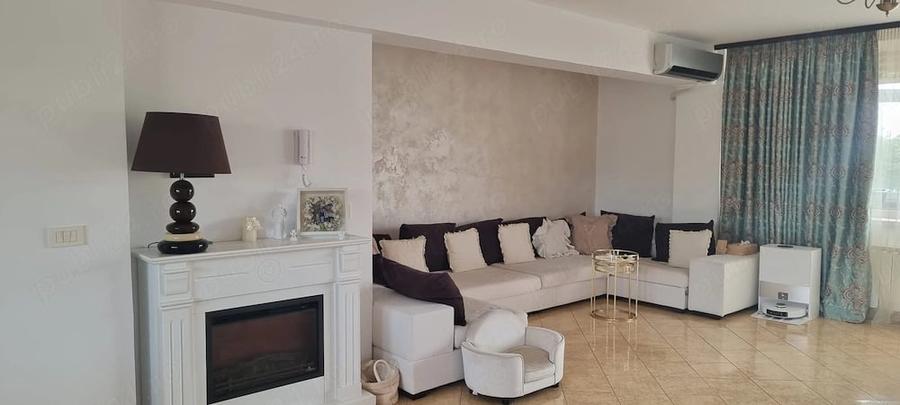 Apartament cu 3 camere decomandat în Tache