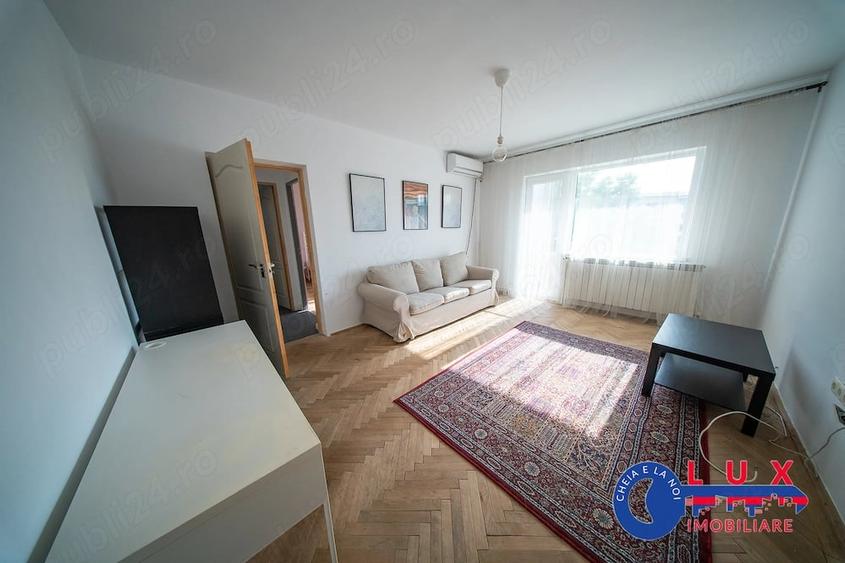 Apartament cu 3 camere semidecomandat în Faleză