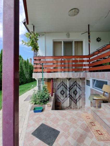 Casă individuală cu 6 camere cu Canalizare în Dâmbul Rotund