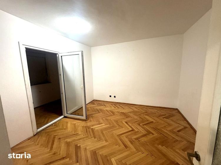 Apartament cu 3 camere în 7 Noiembrie