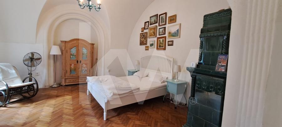 Eleganta si istorie in inima Sibiului – Spatiu ultracentral de inchiriat - 2