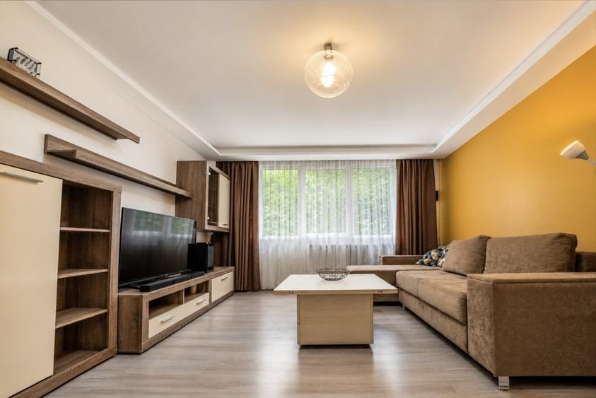 Apartament cu 3 camere decomandat, mobilat în Drumul Taberei