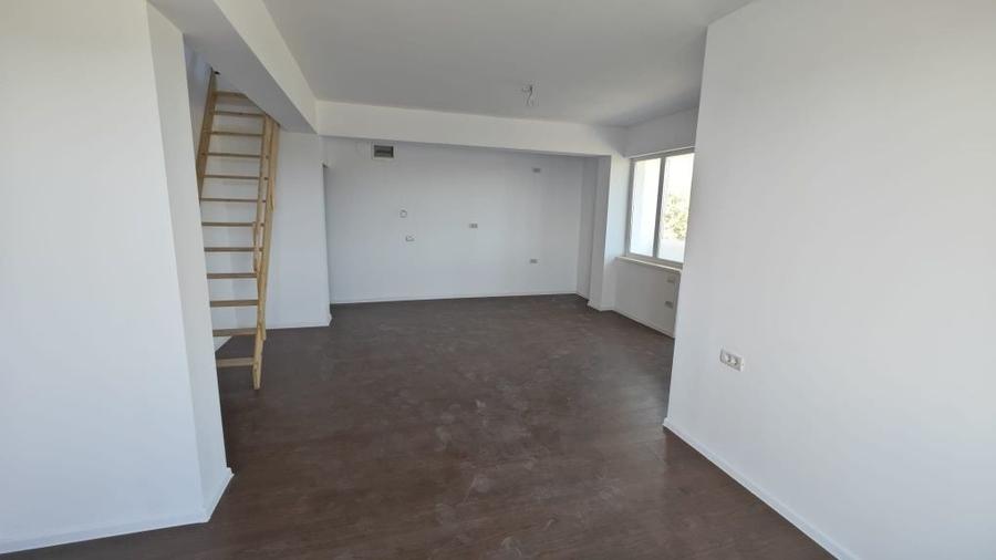 Apartament cu 3 camere decomandat în Techirghiol