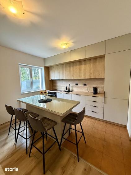 Casă cu 3 camere cu Teren 450 Mp în Central