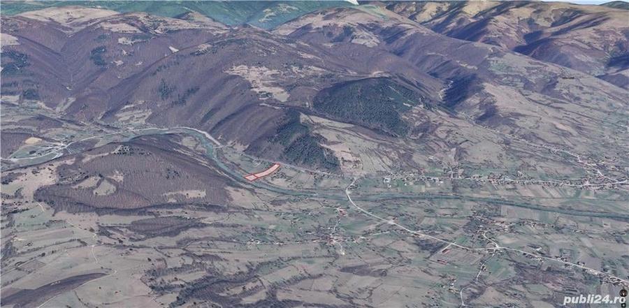 Teren de 4240 mp, în Lupșa
