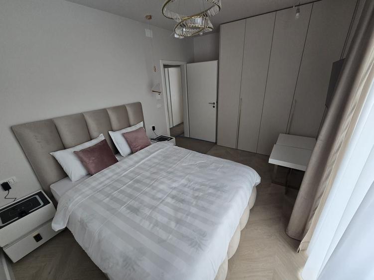 Apartament cu 3 camere decomandat în Aradului