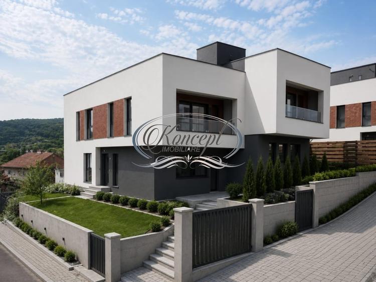 Duplex cu 4 camere cu Canalizare în Florești