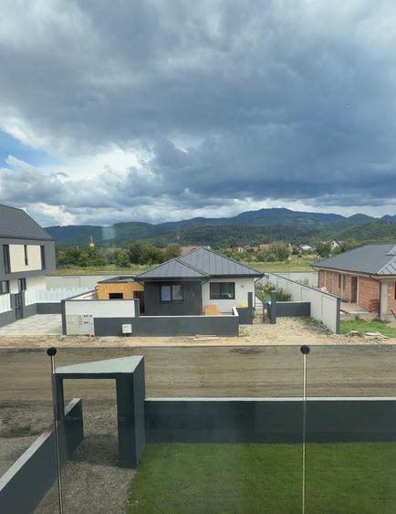 Casă cu 3 camere în Central