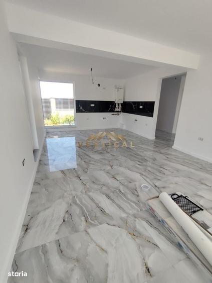 Casă cu 3 camere în Dobreni