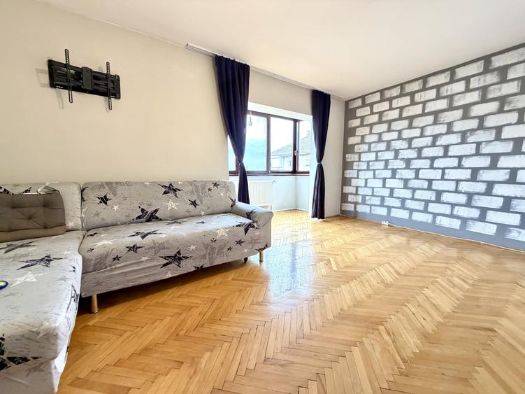 Apartament cu 2 camere semidecomandat, mobilat în Bucovina
