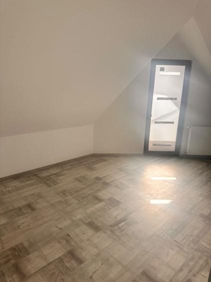 Casă cu 3 camere cu Teren 50 Mp în Central