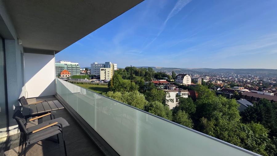 Apartament cu 2 camere semidecomandat, mobilat în Andrei Mureșanu