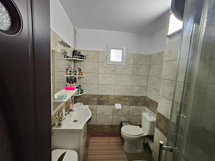 Apartament cu 3 camere decomandat în Sfântu Ilie