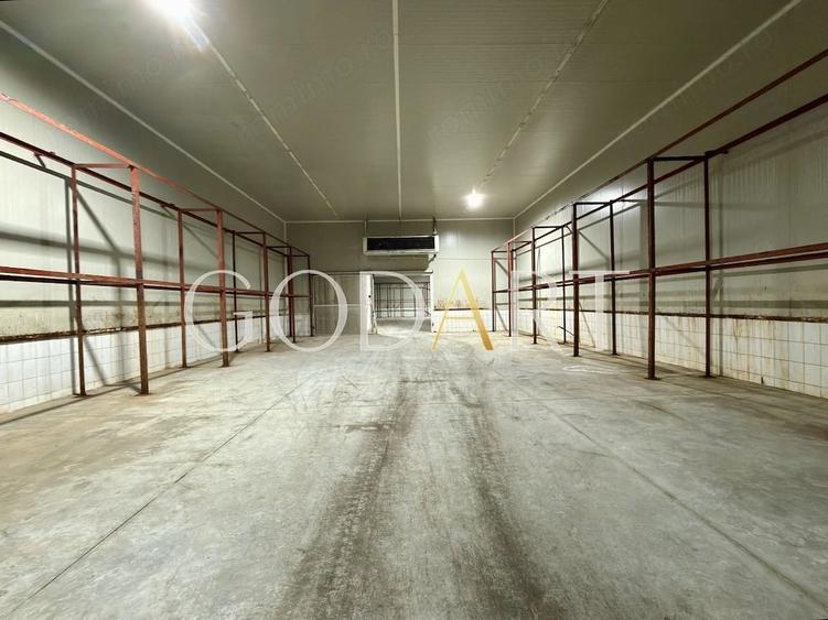 Spațiu comercial, de 1,000 mp, în Central