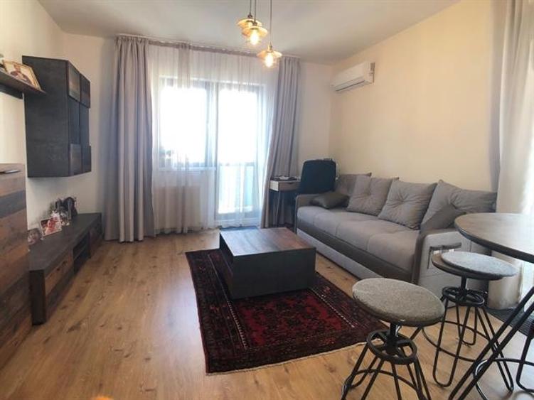 Apartament cu 2 camere decomandat, mobilat în Parcul Carol