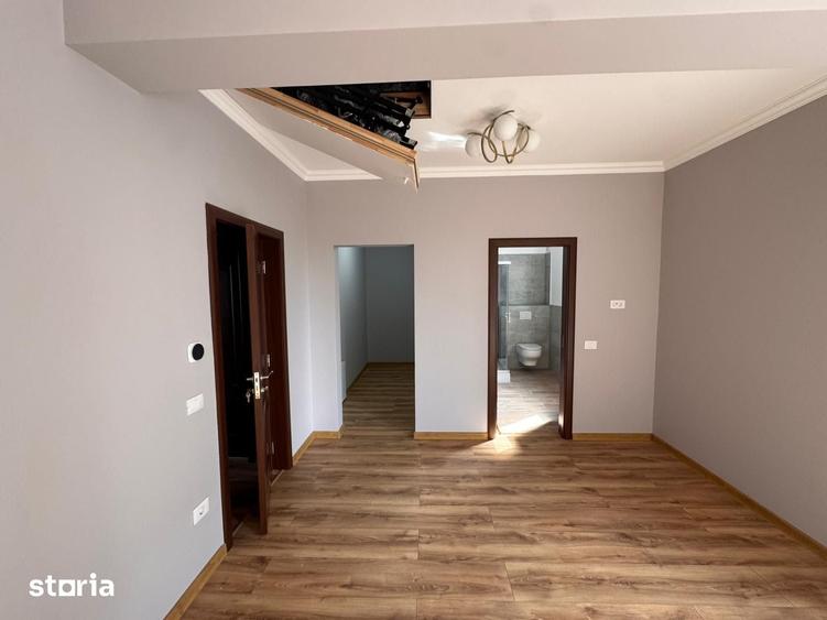 Casă cu 4 camere cu Teren 160 Mp în Lumina