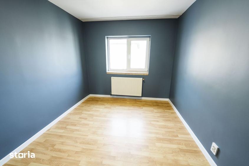 Apartament cu 4 camere decomandat, mobilat în Craiovița Nouă