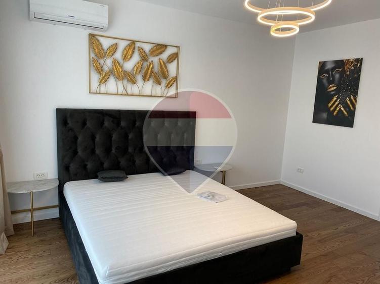 Casă individuală cu 5 camere cu Piscina în Iancu Nicolae