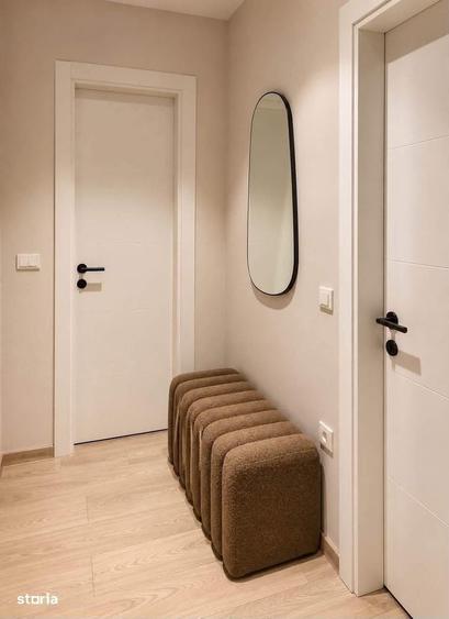 Apartament cu 3 camere decomandat în Tractorul