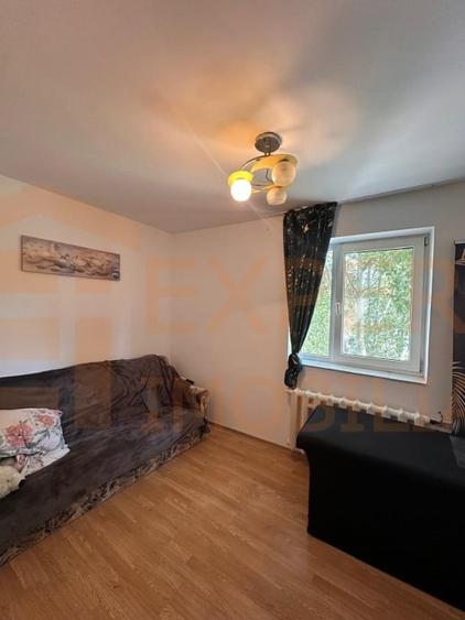Apartament cu 2 camere semidecomandat, mobilat în City Park Mall