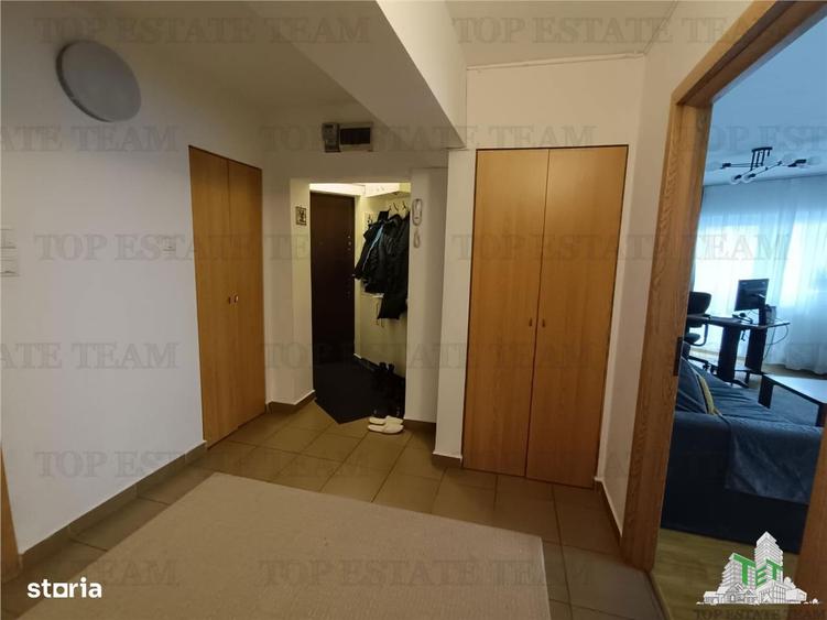 Apartament cu 3 camere decomandat în Grivița