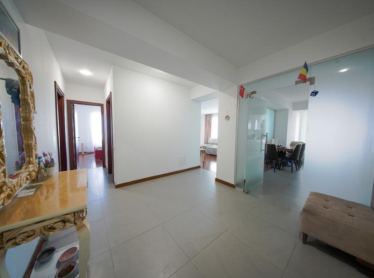 Apartament cu 3 camere decomandat, mobilat în Dristor