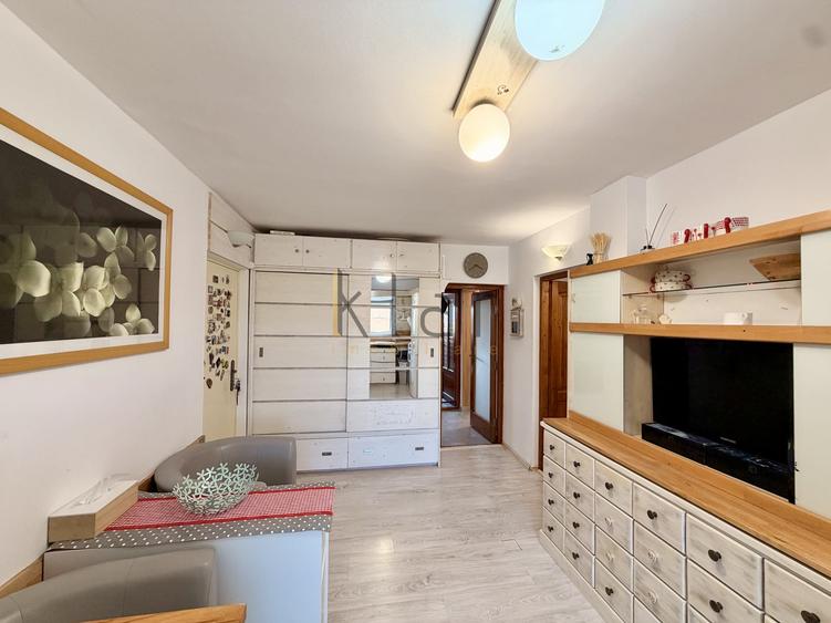 Apartament cu 3 camere decomandat, mobilat în Zorilor