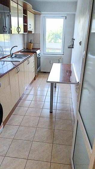 Apartament cu 3 camere decomandat în Malul Mureșului