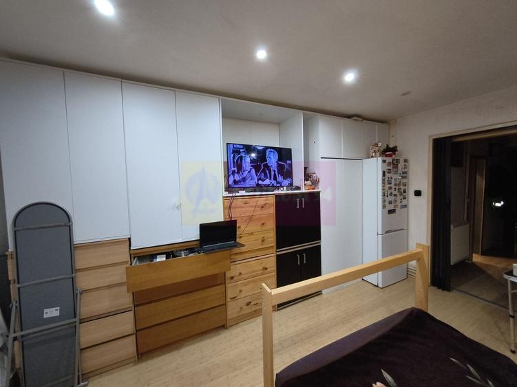 Apartament cu 2 camere semidecomandat în Baba Novac