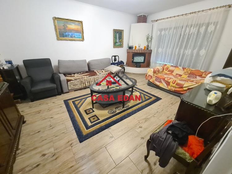 Casă cu 5 camere cu Teren 958 Mp în Câmpina