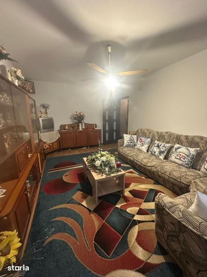 Apartament cu 3 camere decomandat în Frumoasa