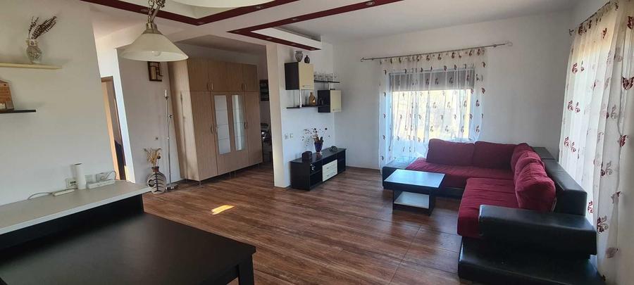 Casă cu 4 camere cu Teren 2500 Mp în Ghercești