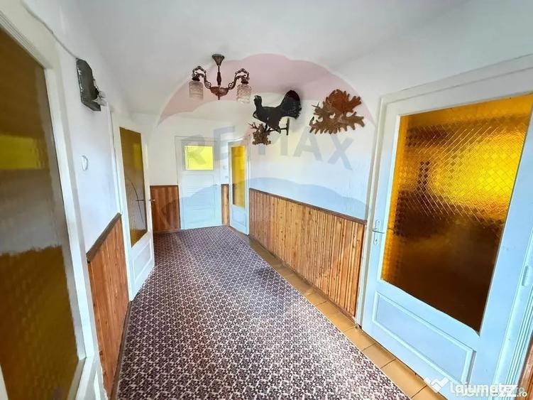 Casă cu 5 camere cu Teren 1056 Mp în Șaru Dornei