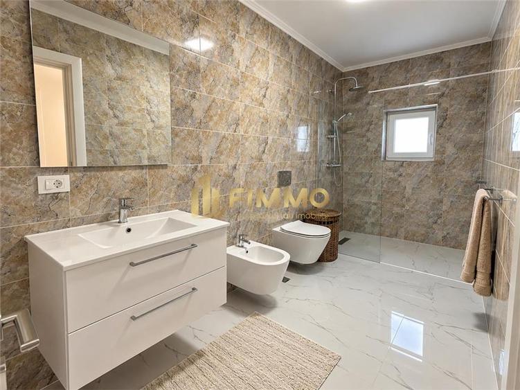 Duplex cu 4 camere cu Teren 300 Mp în Burdujeni