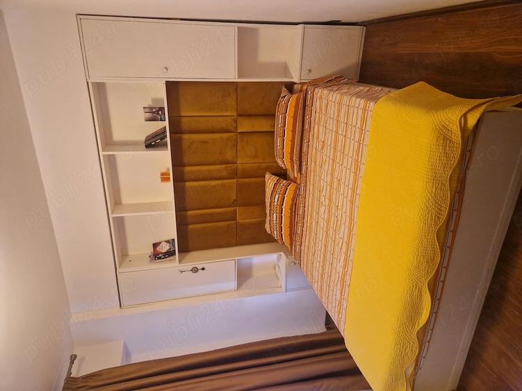 Apartament cu 3 camere decomandat în Exterior Vest