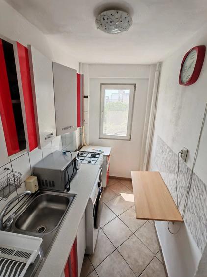 Apartament cu 2 camere decomandat în Berceni