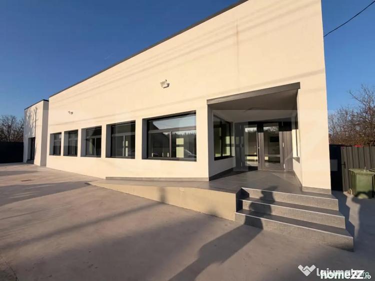 Spațiu comercial, de 245 mp, în Raciu