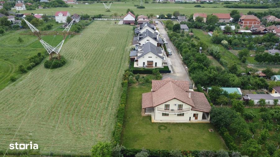 Casă cu 5 camere cu Teren 1250 Mp în Sud