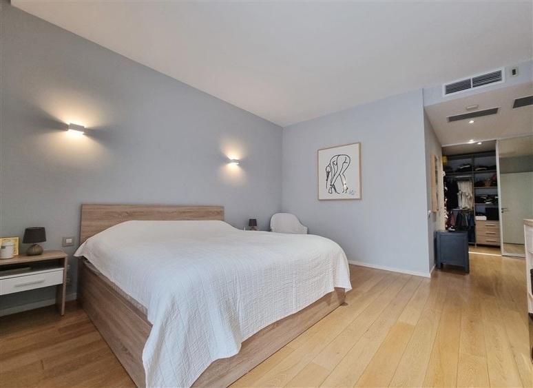 Apartament cu 4 camere semidecomandat, mobilat în Herăstrău
