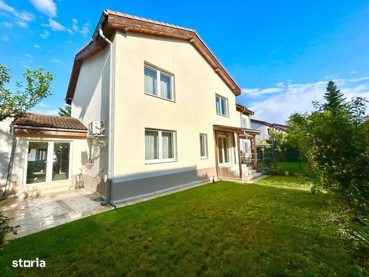 Casă cu 4 camere în Central