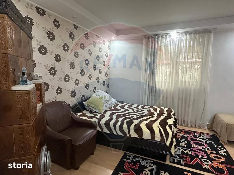 Casă cu 6 camere cu Teren 1200 Mp în Afumați